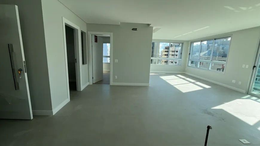 Foto 1 de Apartamento com 3 Quartos à venda, 120m² em Centro, Florianópolis