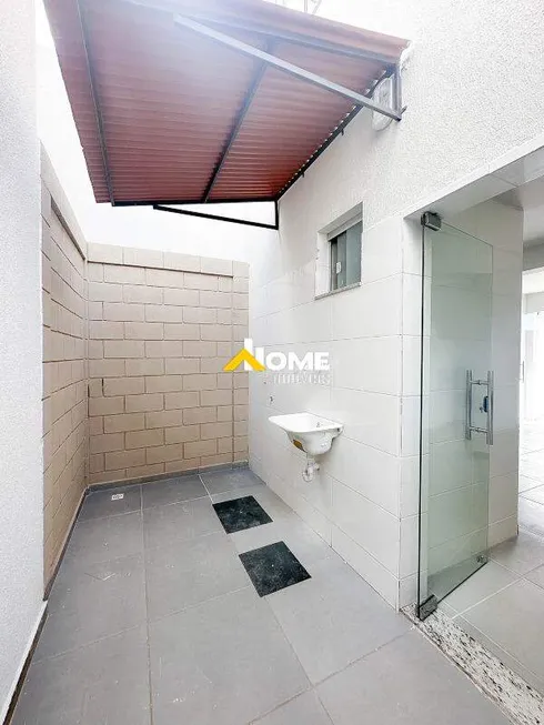 Foto 1 de Casa com 2 Quartos à venda, 60m² em Novo Barreirinho, Ibirite