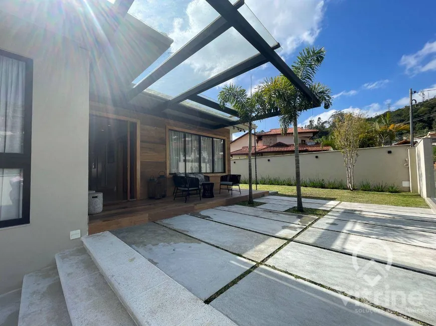 Foto 1 de Casa com 4 Quartos à venda, 360m² em Braunes, Nova Friburgo