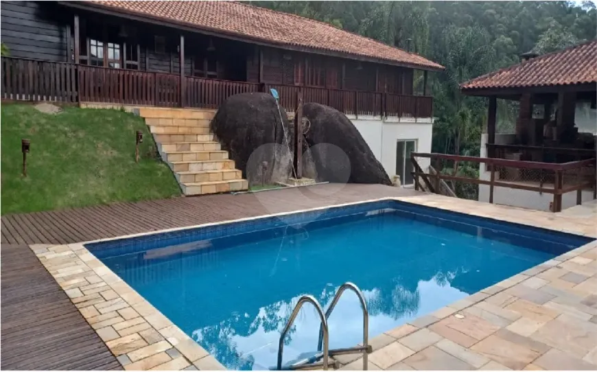 Foto 1 de Fazenda/Sítio com 6 Quartos à venda, 26000m² em Volta Fria, Mogi das Cruzes