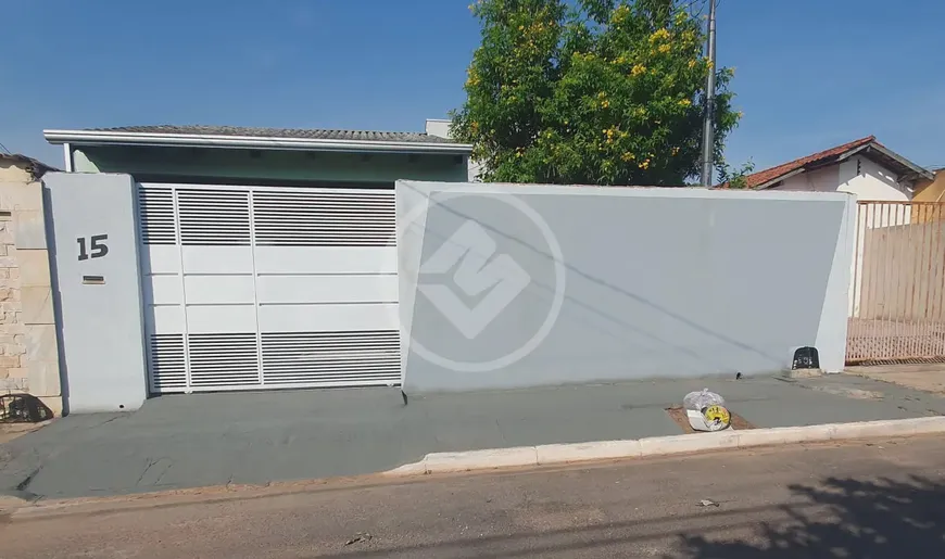 Foto 1 de Casa com 2 Quartos à venda, 200m² em Jardim Universitário, Cuiabá