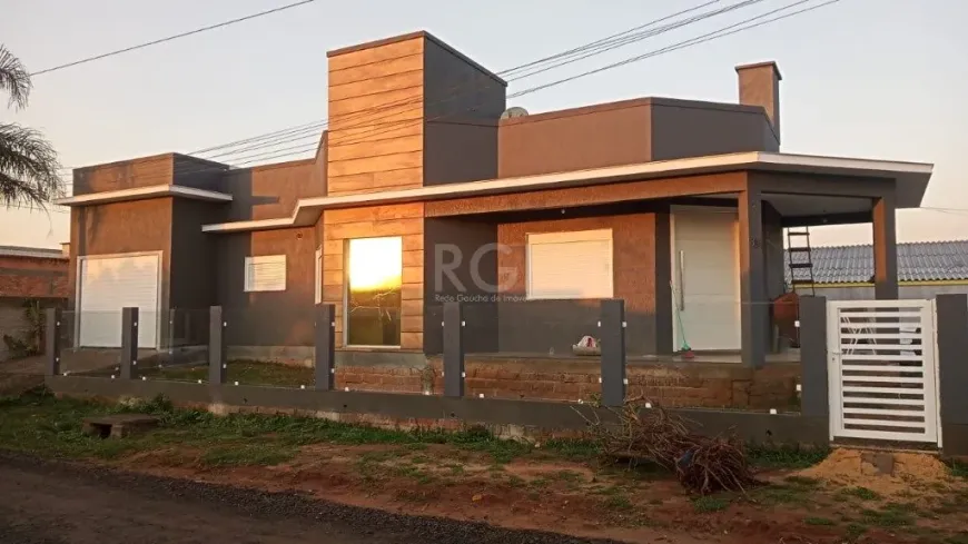 Foto 1 de Casa com 3 Quartos à venda, 160m² em Igra sul, Torres