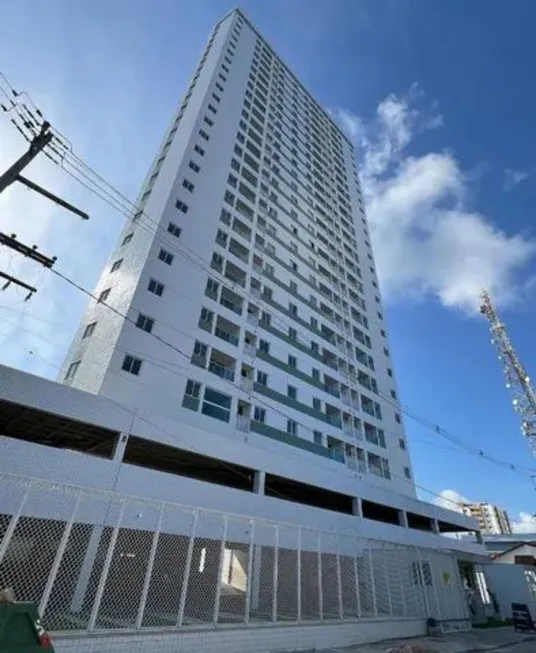 Foto 1 de Apartamento com 3 Quartos para alugar, 67m² em Ilha do Retiro, Recife