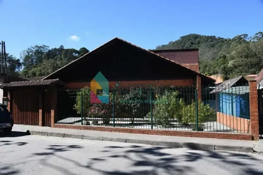 Foto 1 de Casa com 4 Quartos à venda, 370m² em Mury, Nova Friburgo