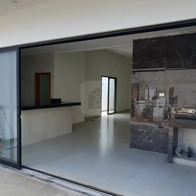 Foto 1 de Casa com 3 Quartos à venda, 177m² em Cidade Jardim, Uberlândia
