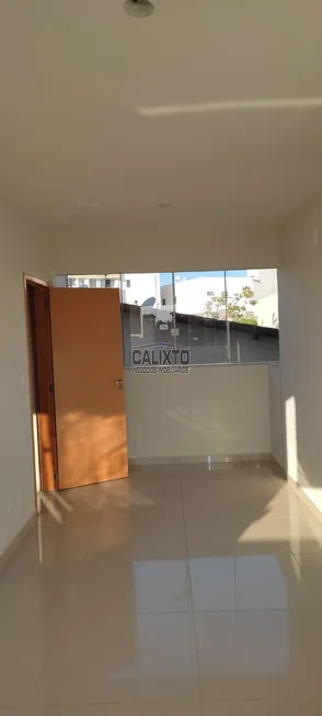 Foto 1 de Apartamento com 2 Quartos à venda, 50m² em Jardim Botânico, Uberlândia