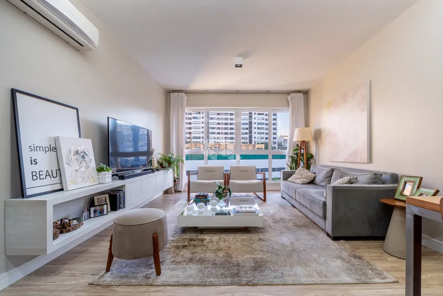 Foto 1 de Apartamento com 3 Quartos à venda, 89m² em Três Figueiras, Porto Alegre