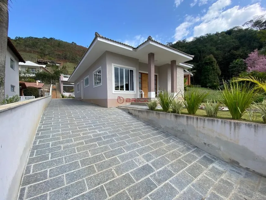 Foto 1 de Casa de Condomínio com 3 Quartos à venda, 150m² em Sebastiana, Teresópolis