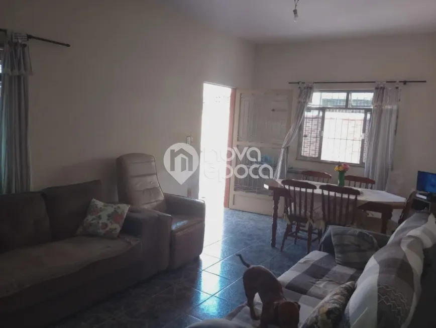 Foto 1 de Casa com 3 Quartos à venda, 330m² em Heliópolis, Belford Roxo