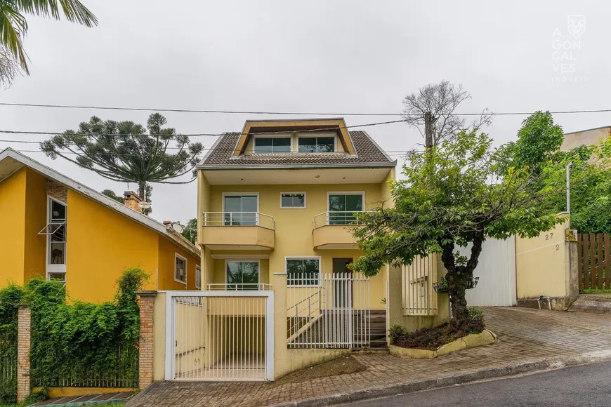 Foto 1 de Sobrado com 2 Quartos à venda, 205m² em Abranches, Curitiba