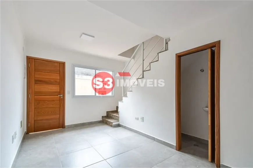 Foto 1 de Casa com 2 Quartos à venda, 53m² em Vila Brasílio Machado, São Paulo