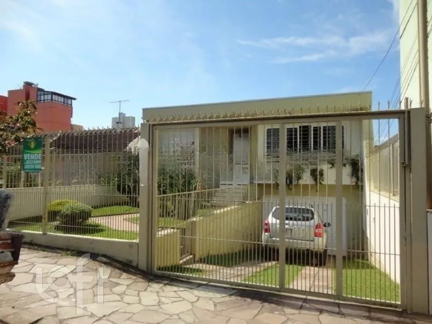 Foto 1 de Casa com 4 Quartos à venda, 420m² em Rio Branco, Caxias do Sul