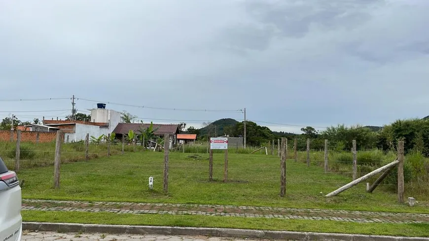 Foto 1 de Lote/Terreno à venda, 365m² em Araçatuba, Imbituba