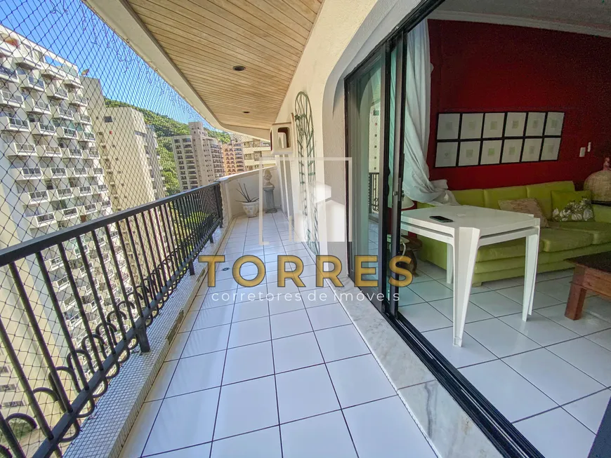 Foto 1 de Apartamento com 4 Quartos à venda, 155m² em Praia das Pitangueiras, Guarujá