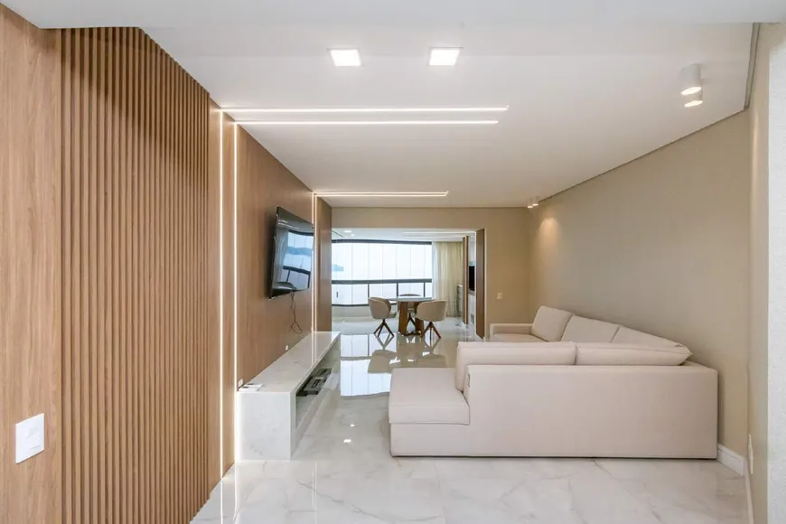 Foto 1 de Apartamento com 4 Quartos à venda, 181m² em Centro, Balneário Camboriú