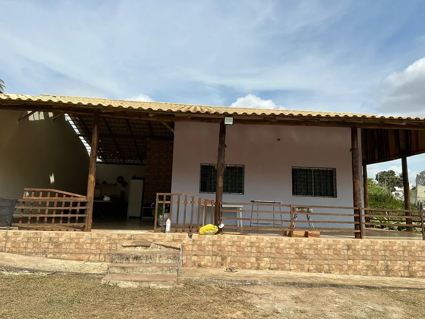 Foto 1 de Fazenda/Sítio com 4 Quartos à venda, 1000m² em São José, São Joaquim de Bicas