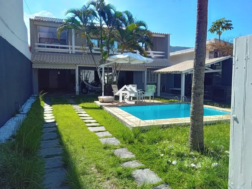 Foto 1 de Casa com 4 Quartos à venda, 320m² em Piratininga, Niterói