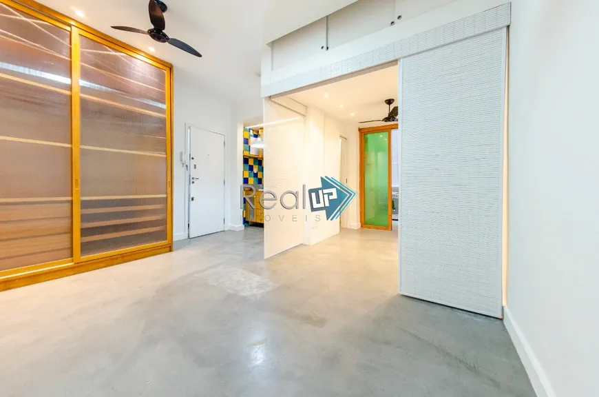 Foto 1 de Apartamento com 1 Quarto para alugar, 33m² em Leblon, Rio de Janeiro