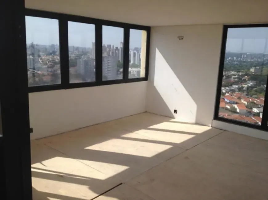 Foto 1 de Cobertura com 3 Quartos à venda, 250m² em Vila Madalena, São Paulo