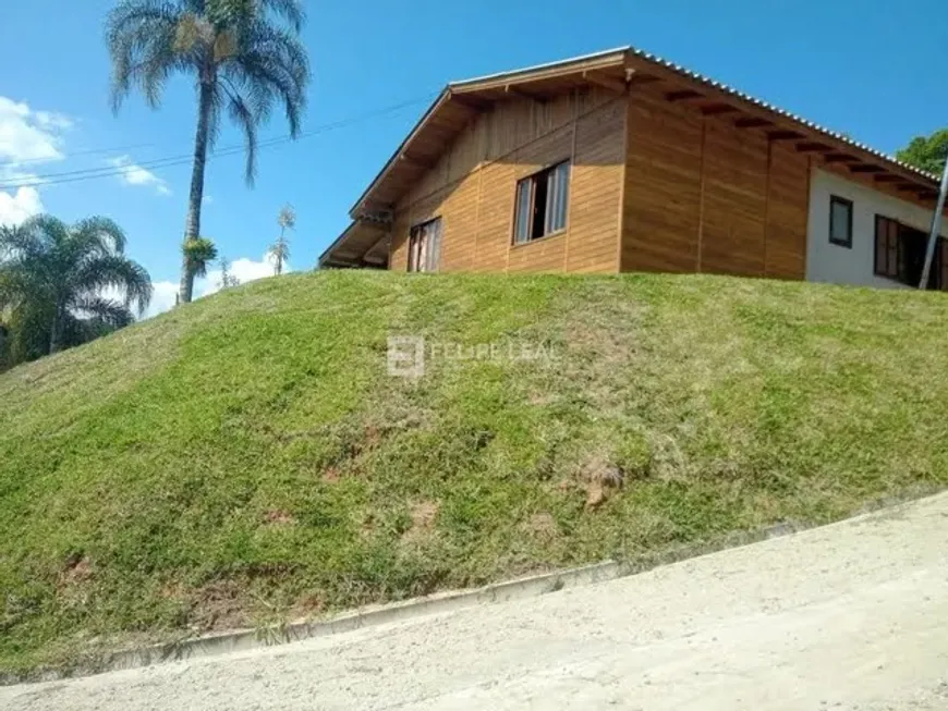 Foto 1 de Fazenda/Sítio com 2 Quartos à venda, 140m² em , Anitápolis