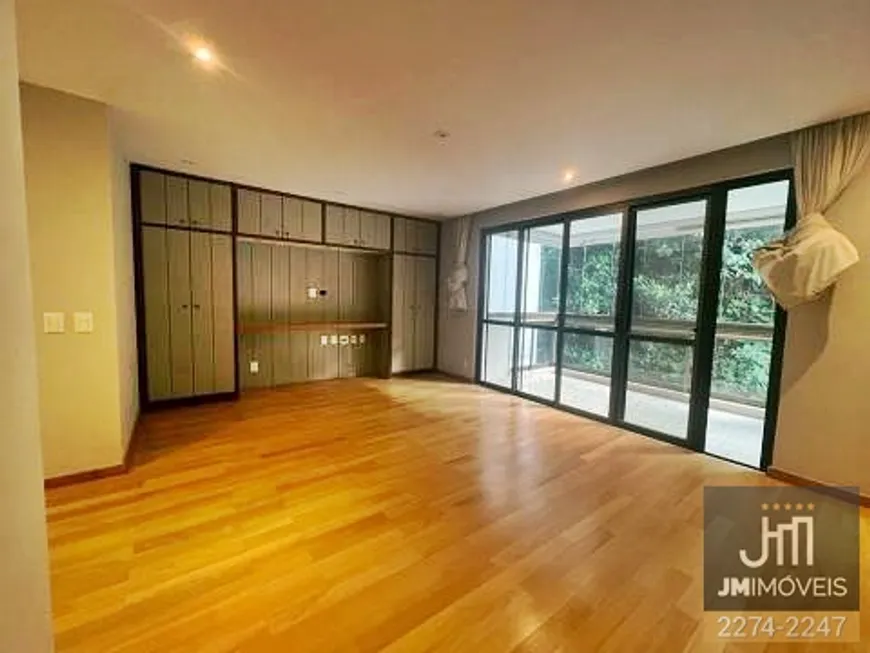 Foto 1 de Apartamento com 3 Quartos à venda, 182m² em Leblon, Rio de Janeiro