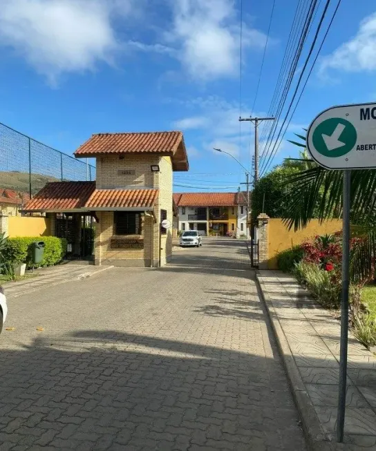 Foto 1 de Casa de Condomínio com 2 Quartos à venda, 84m² em Hípica, Porto Alegre