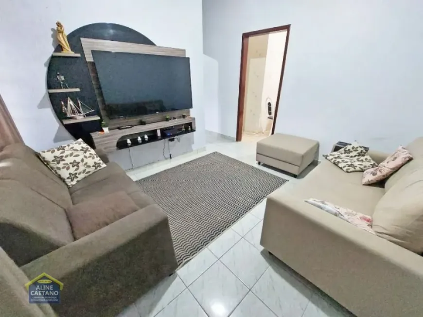 Foto 1 de Casa com 3 Quartos à venda, 72m² em Vila Guilhermina, Praia Grande