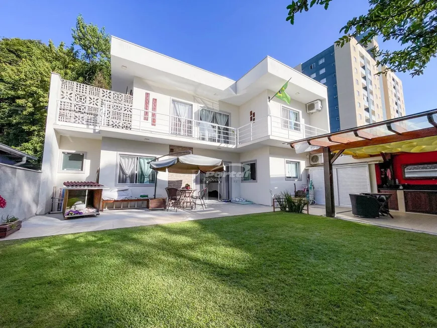 Foto 1 de Casa com 2 Quartos à venda, 117m² em Centro, Balneário Piçarras