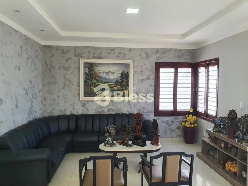 Foto 1 de Casa com 3 Quartos à venda, 130m² em Emaús, Parnamirim