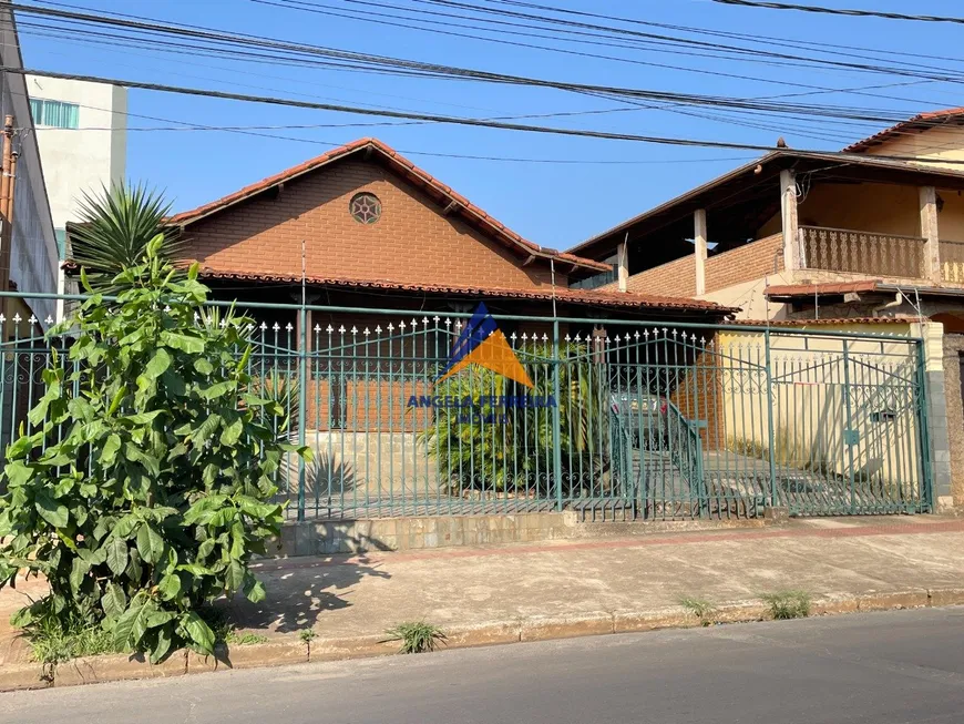 Foto 1 de Casa com 4 Quartos à venda, 200m² em Milionários, Belo Horizonte