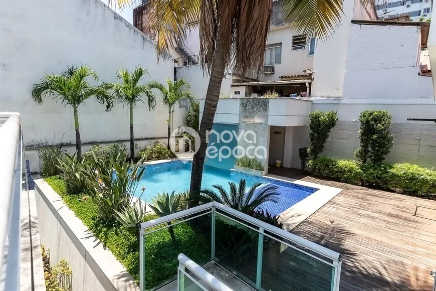 Foto 1 de Casa com 5 Quartos à venda, 600m² em Todos os Santos, Rio de Janeiro