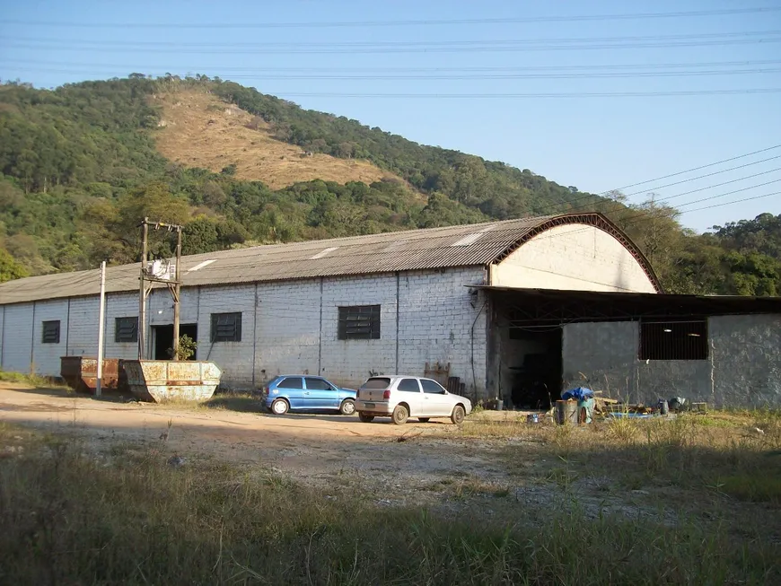 Foto 1 de Galpão/Depósito/Armazém com 3 Quartos à venda, 11000000m² em Laranjeiras, Caieiras