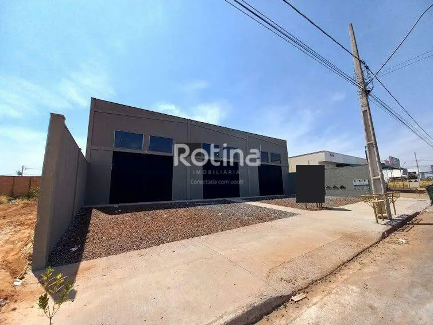 Foto 1 de Galpão/Depósito/Armazém para alugar, 210m² em Loteamento Residencial Pequis, Uberlândia