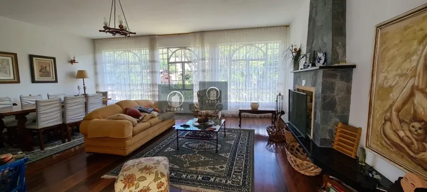Foto 1 de Casa com 4 Quartos à venda, 287m² em Albuquerque, Teresópolis