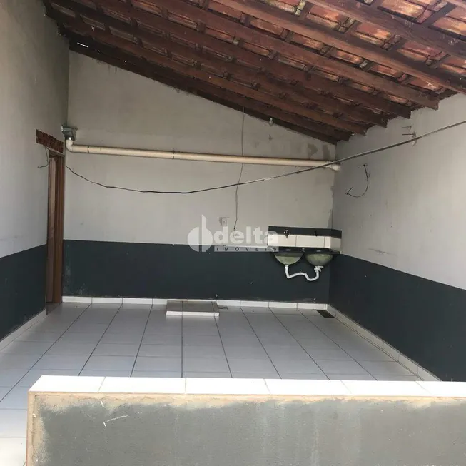 Foto 1 de Casa com 2 Quartos à venda, 60m² em Jardim America II, Uberlândia