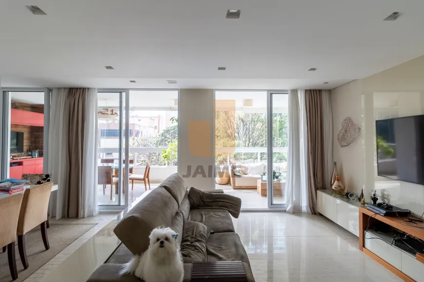 Foto 1 de Apartamento com 3 Quartos à venda, 170m² em Água Branca, São Paulo