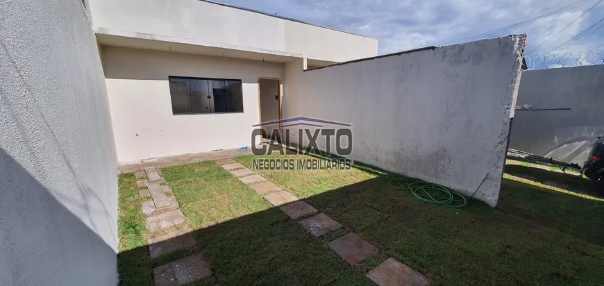 Foto 1 de Casa com 2 Quartos à venda, 70m² em Luizote de Freitas, Uberlândia