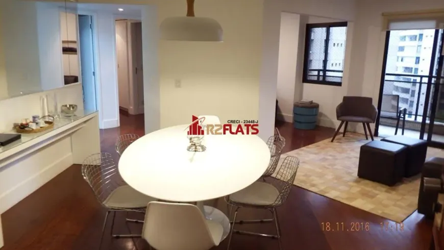 Foto 1 de Apartamento com 3 Quartos à venda, 120m² em Moema, São Paulo