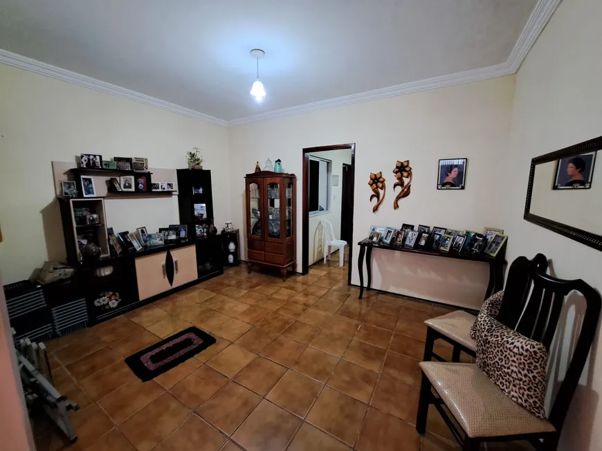 Foto 1 de Casa com 4 Quartos à venda, 300m² em Quintino Cunha, Fortaleza