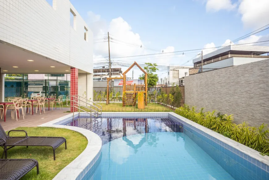 Foto 1 de Apartamento com 3 Quartos à venda, 61m² em Caxangá, Recife