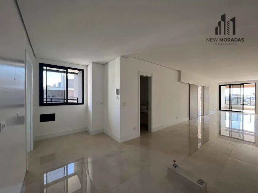 Foto 1 de Apartamento com 3 Quartos à venda, 117m² em Água Verde, Curitiba