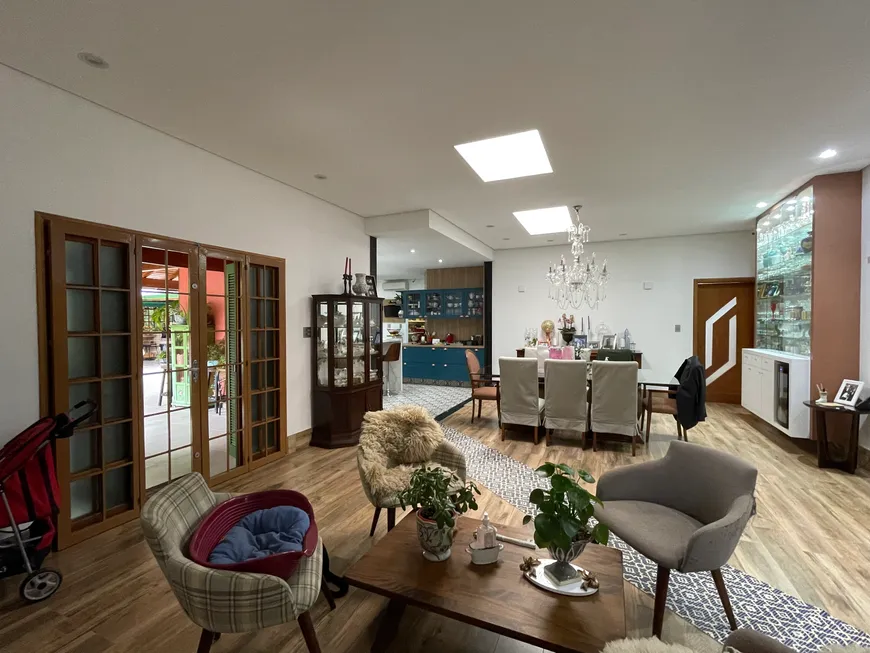 Foto 1 de Casa com 3 Quartos à venda, 271m² em Granja Viana, Cotia