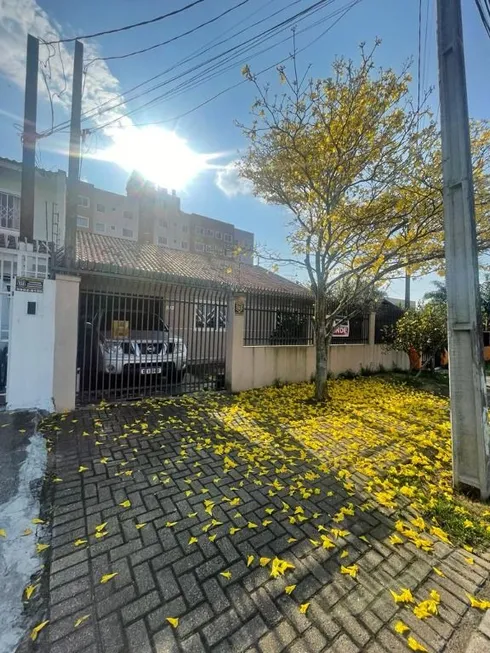 Foto 1 de Casa com 3 Quartos à venda, 133m² em Capão Raso, Curitiba