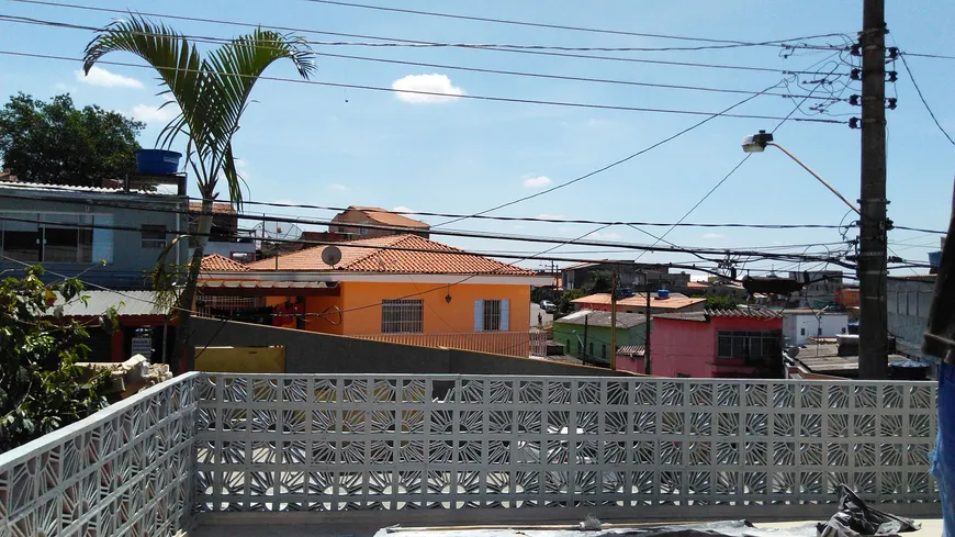 Foto 1 de Sobrado com 4 Quartos à venda, 230m² em Vila Dirce, Carapicuíba