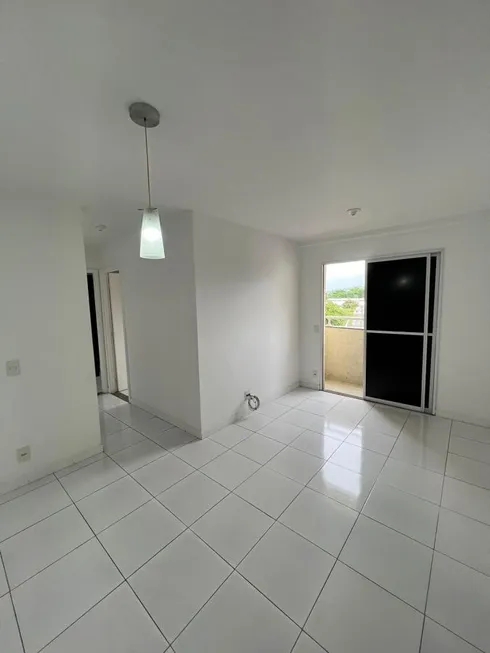 Foto 1 de Apartamento com 2 Quartos à venda, 52m² em Centro, Duque de Caxias