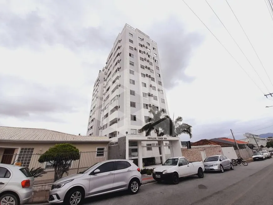 Foto 1 de Apartamento com 2 Quartos para alugar, 56m² em Areias, São José
