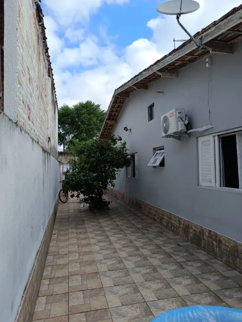 Foto 1 de Casa com 3 Quartos à venda, 178m² em Cidade Jardim, Caraguatatuba