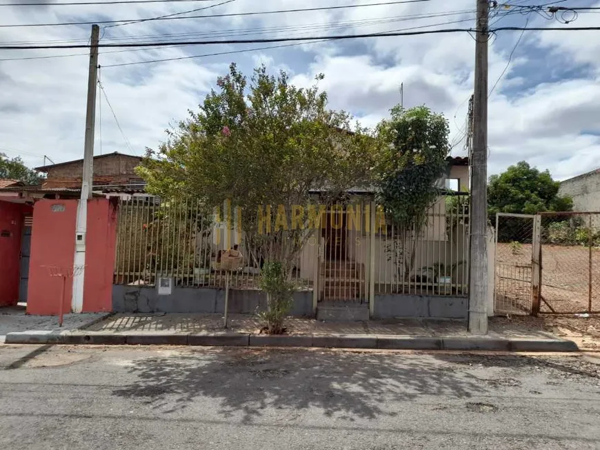 Foto 1 de Casa com 4 Quartos à venda, 100m² em Vila Santana, Araraquara