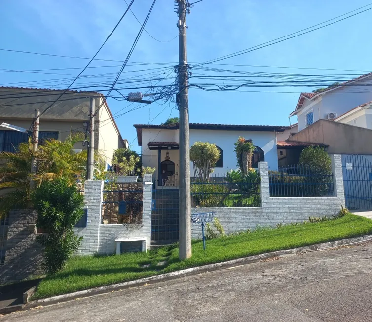 Foto 1 de Casa com 3 Quartos à venda, 224m² em Maria Paula, São Gonçalo