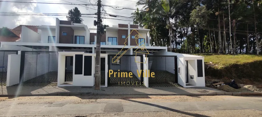 Foto 1 de Sobrado com 3 Quartos à venda, 160m² em Anita Garibaldi, Joinville